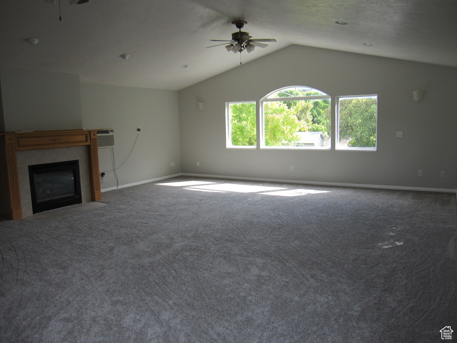 RIVER CIRCLE SUBD - Residential