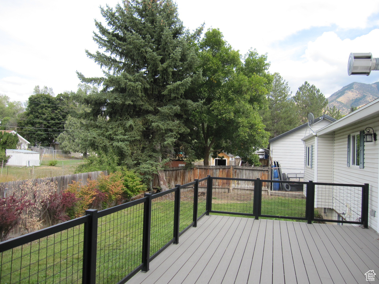 RIVER CIRCLE SUBD - Residential