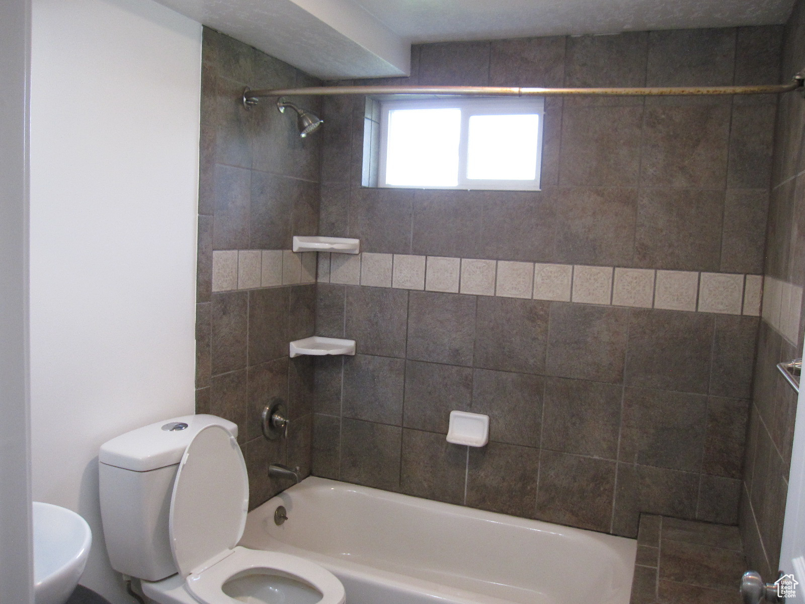 RIVER CIRCLE SUBD - Residential