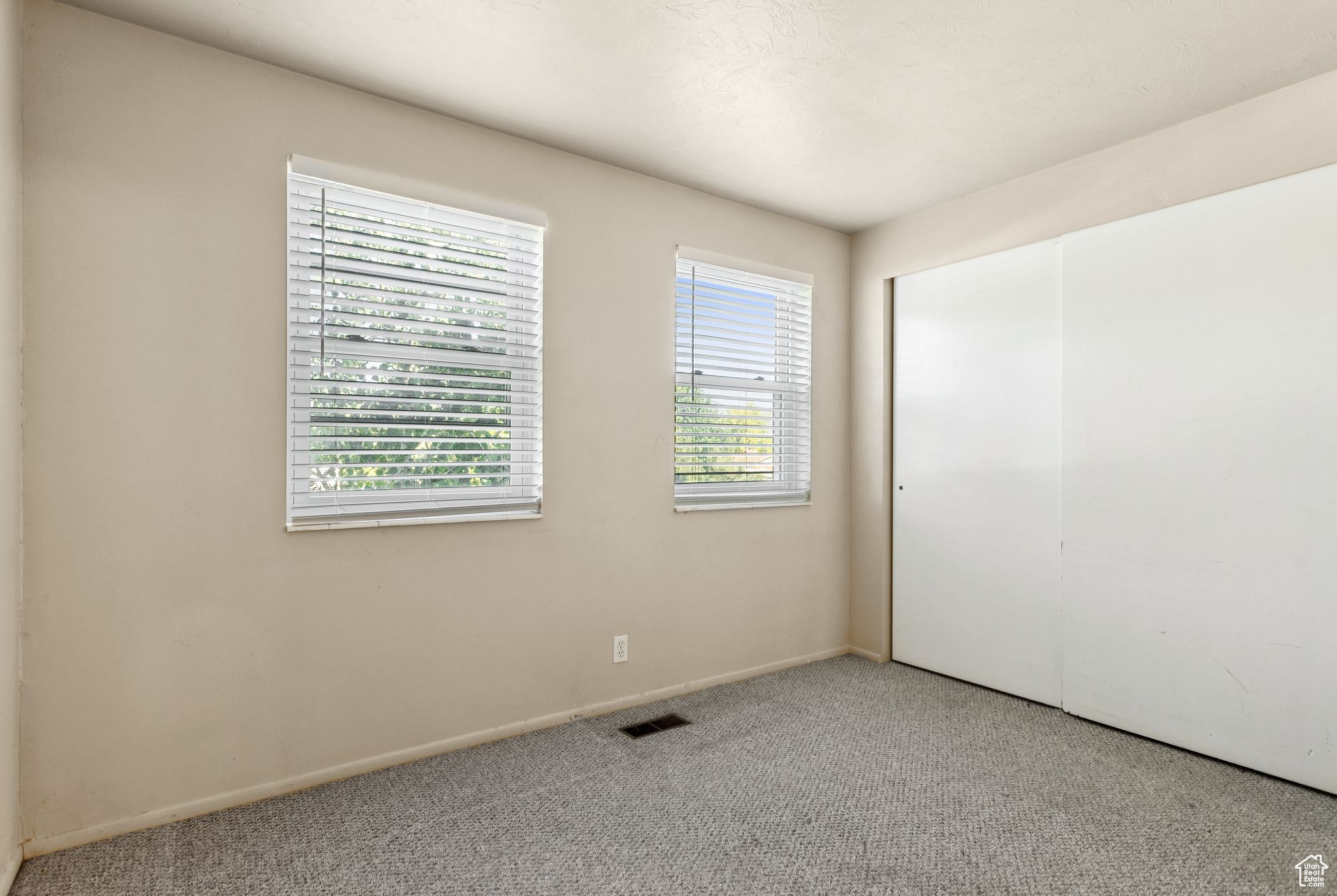 COLONIAL ESTATES - Residential