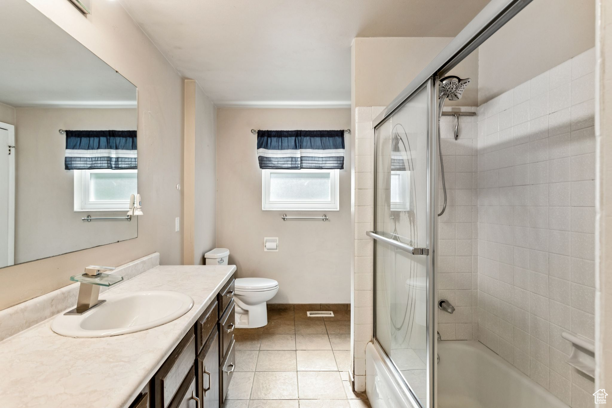 COLONIAL ESTATES - Residential