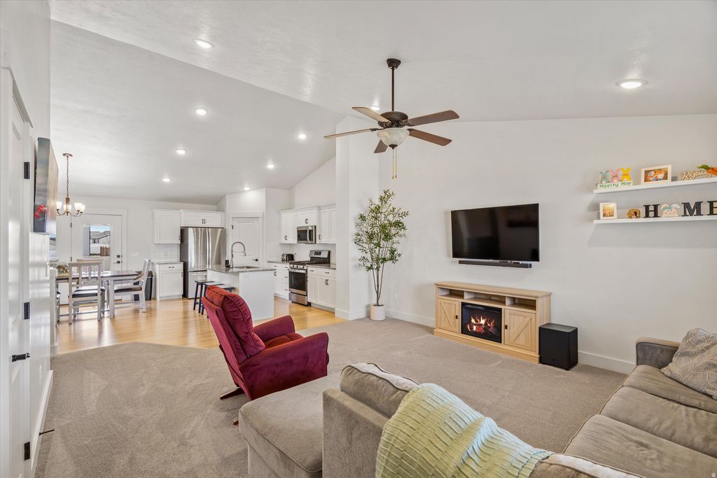 Photo of 620 W 500 N, Smithfield, UT 84335 (MLS # 2150488)