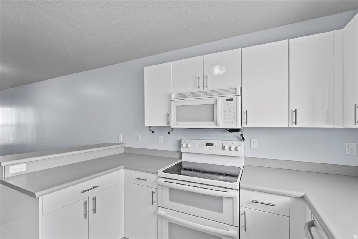 VILLA DESTE CONDOMIN - Residential