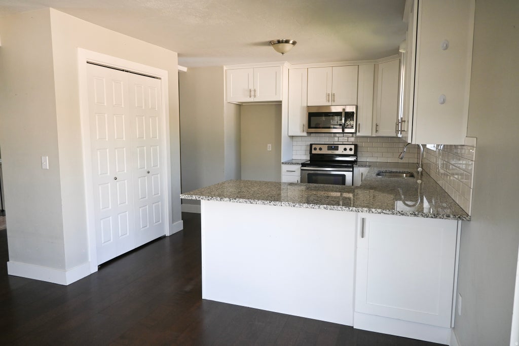 Photo of 2150 N 600 W, West Bountiful, UT 84087 (MLS # 2184204)
