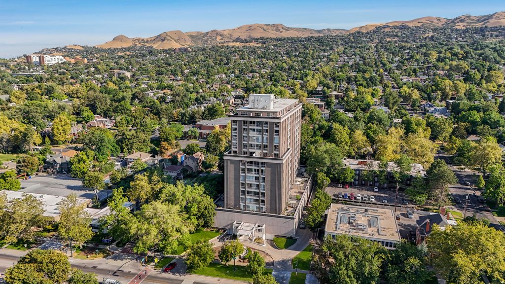 Photo of 777 E SOUTH TEMPLE St #3J, Salt Lake City, UT 84102 (MLS # 2145036)
