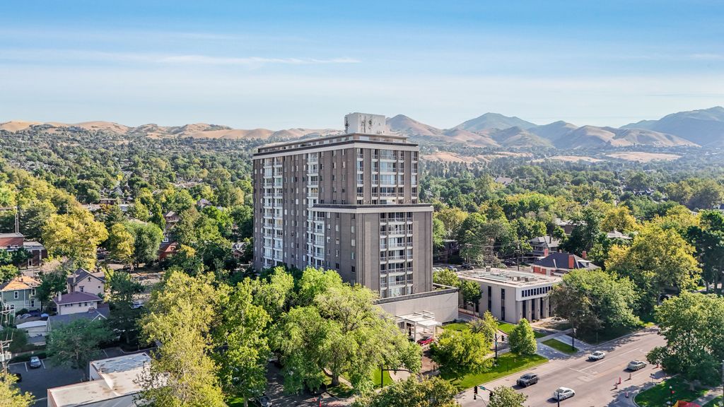 Photo of 777 E SOUTH TEMPLE St #3J, Salt Lake City, UT 84102 (MLS # 2145036)