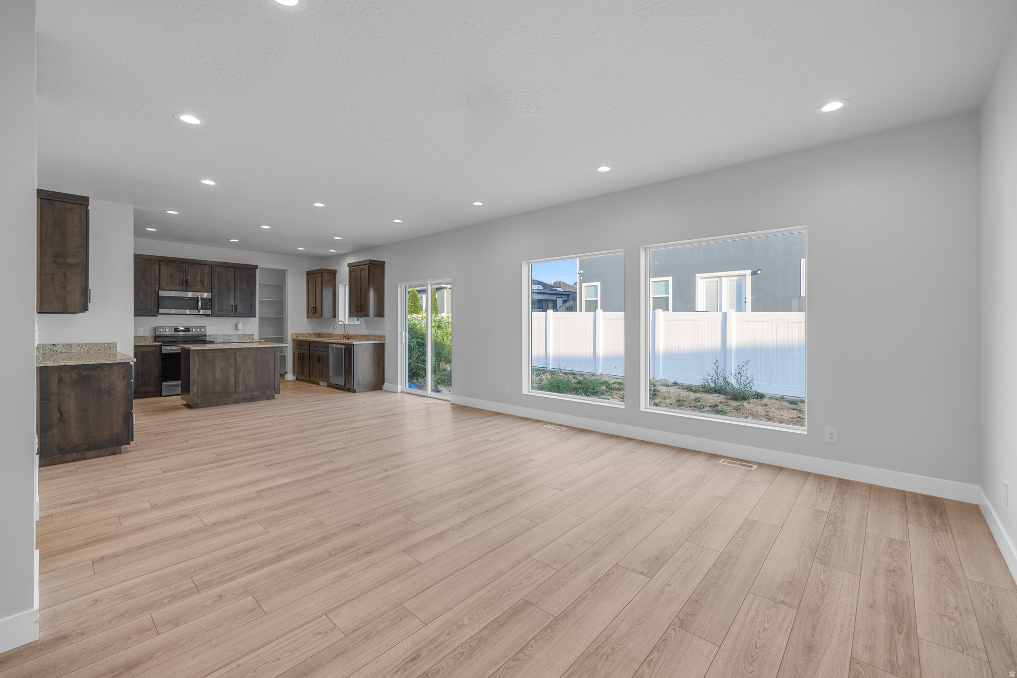 OAKRIDGE COVE - Residential