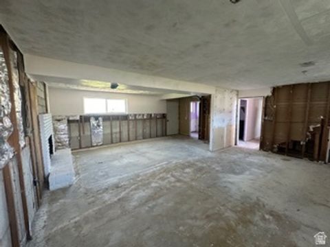 Tiny photo for 470 S WHITESIDES ST, Layton, UT 84041 (MLS # 2152039)