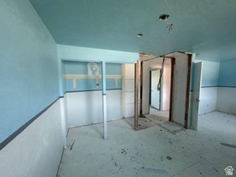 Tiny photo for 470 S WHITESIDES ST, Layton, UT 84041 (MLS # 2152039)