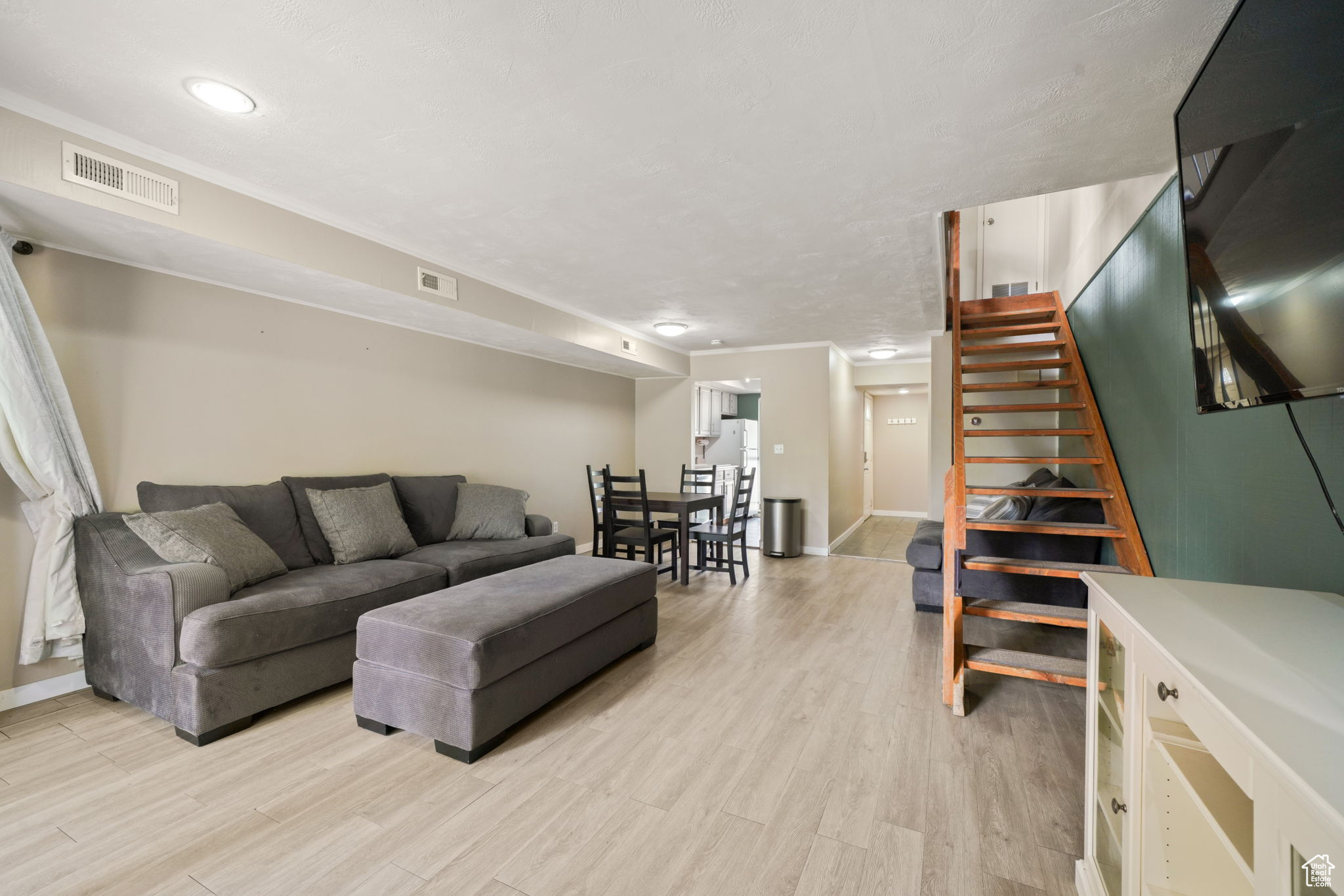 APPLEGATE CONDM - Residential