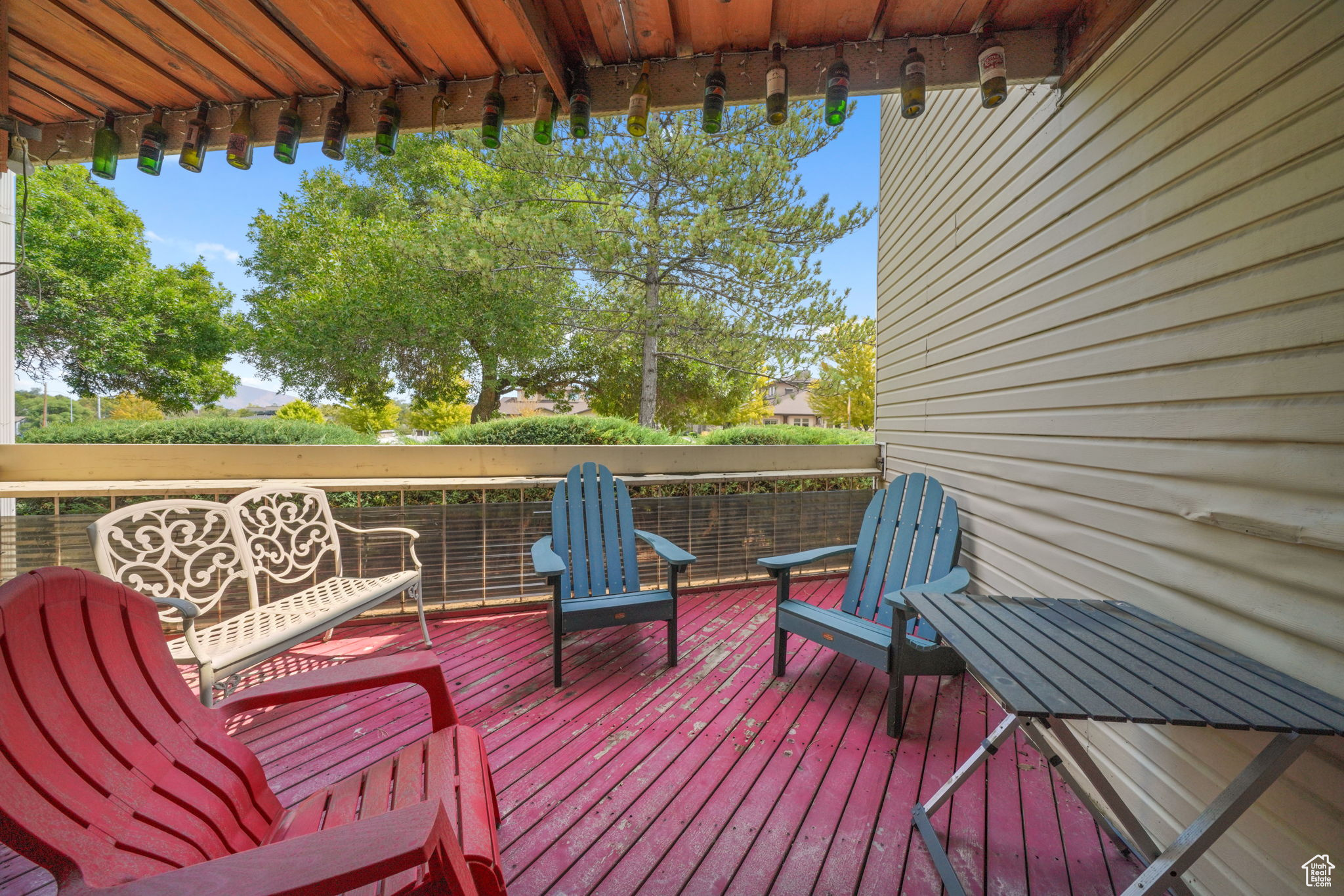 APPLEGATE CONDM - Residential