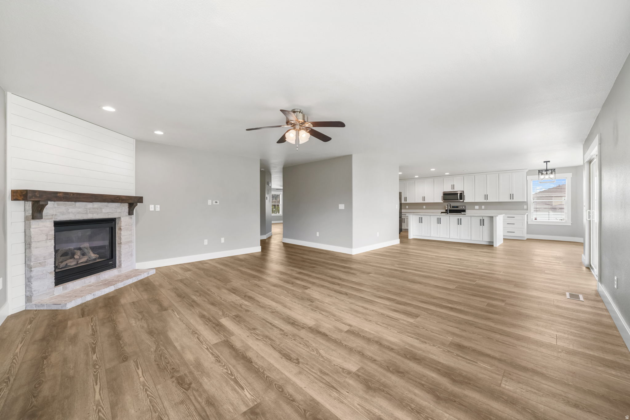 HAMILTON FARMS - Residential