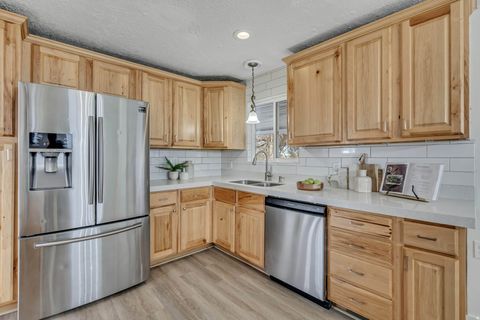 Tiny photo for 1119 E 10600 S, Sandy, UT 84094 (MLS # 2132338)