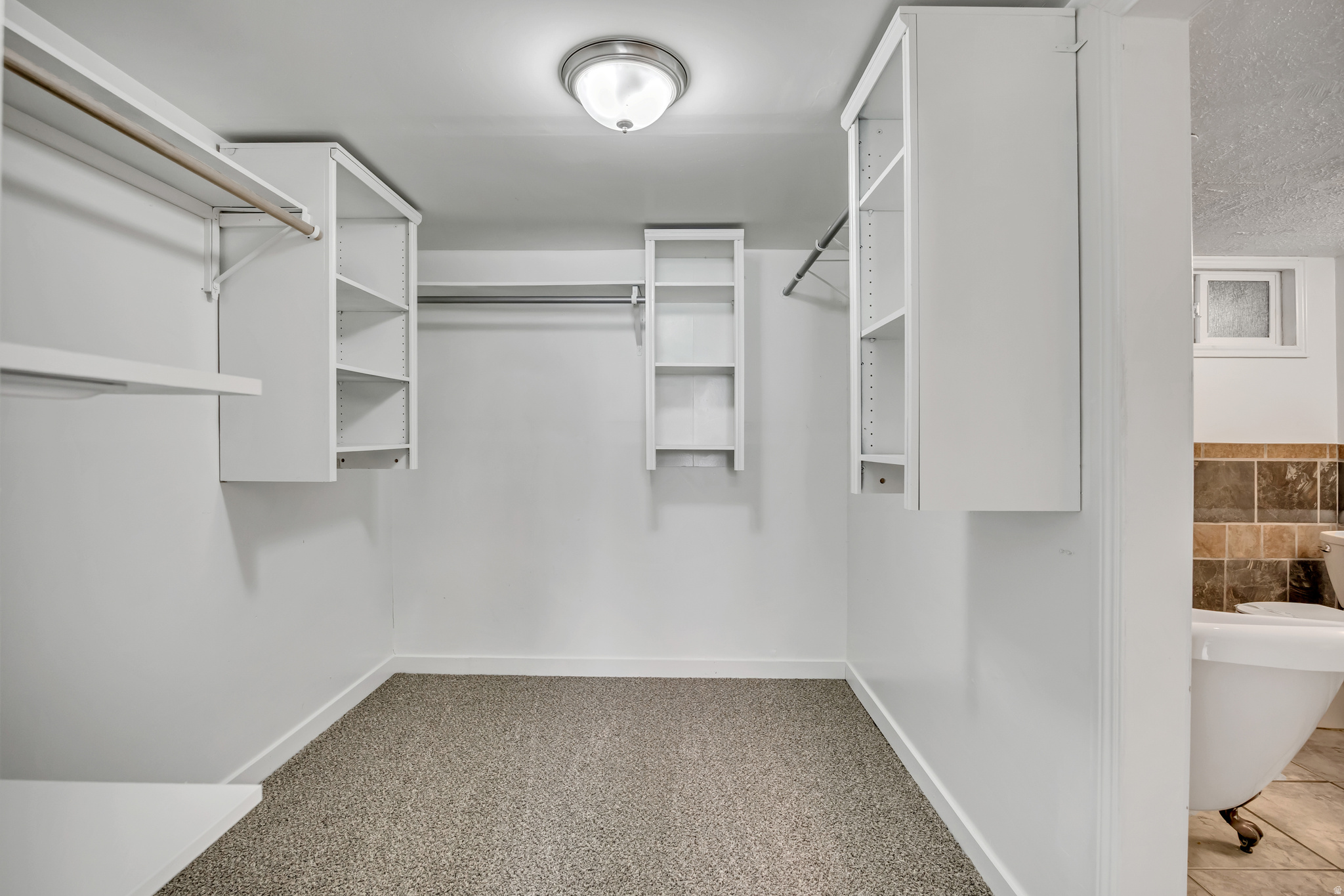 WHITE CITY - Residential