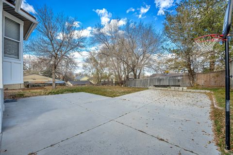 Tiny photo for 1119 E 10600 S, Sandy, UT 84094 (MLS # 2132338)