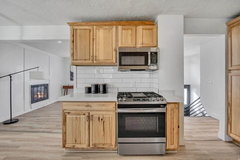 Tiny photo for 1119 E 10600 S, Sandy, UT 84094 (MLS # 2132338)