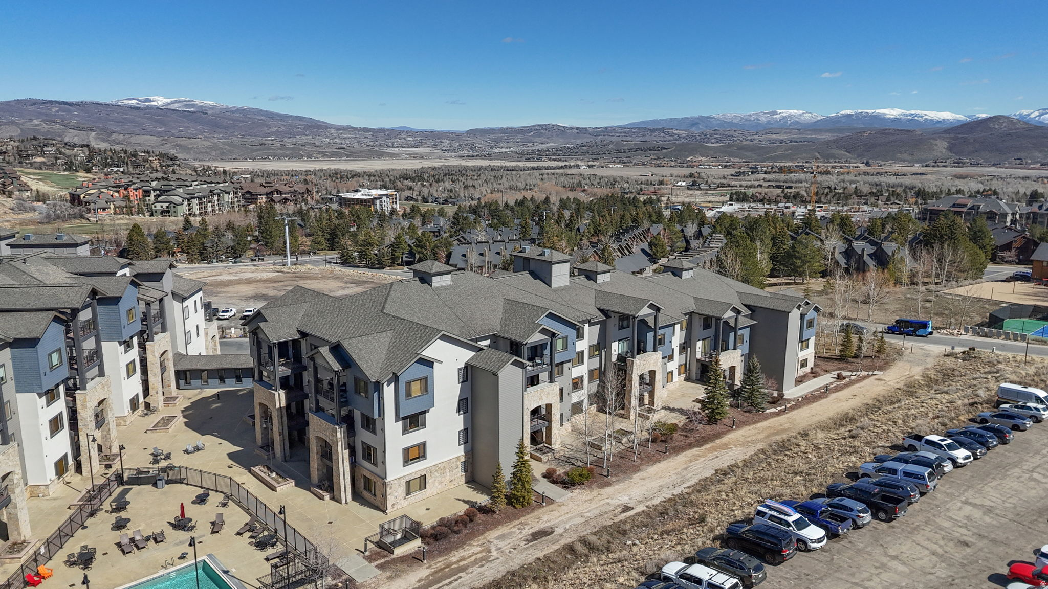 SILVERADO LODGE - Residential