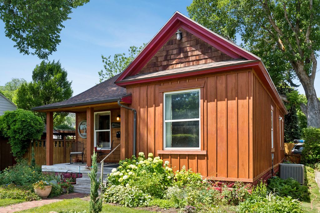 Photo of 1410 S 300 E, Salt Lake City, UT 84115 (MLS # 2146454)