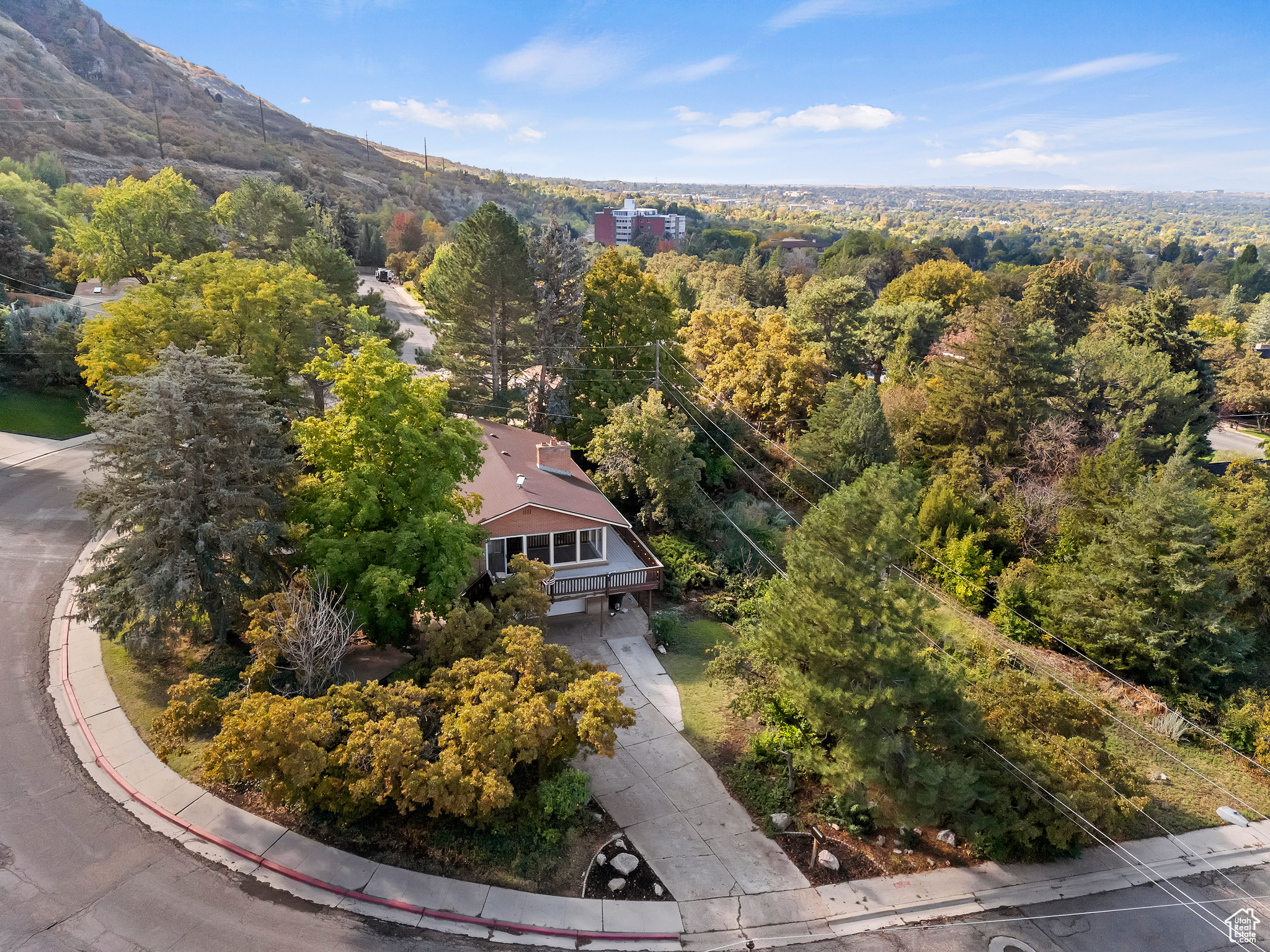 MOUNTAIN OAK ESTATES - Residential