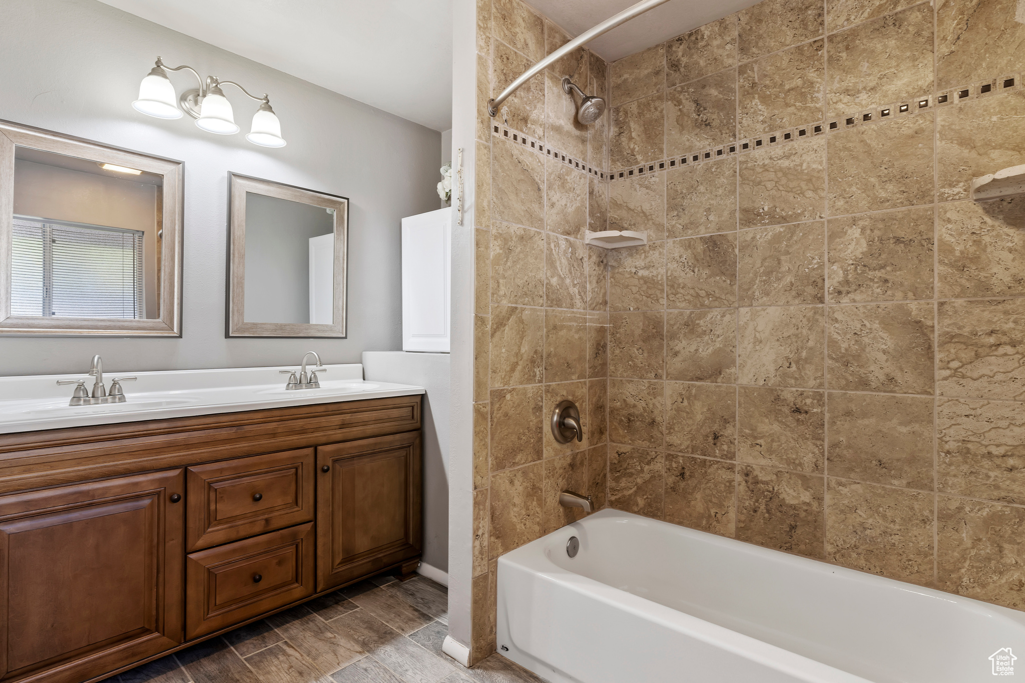 MOUNTAIN OAK ESTATES - Residential
