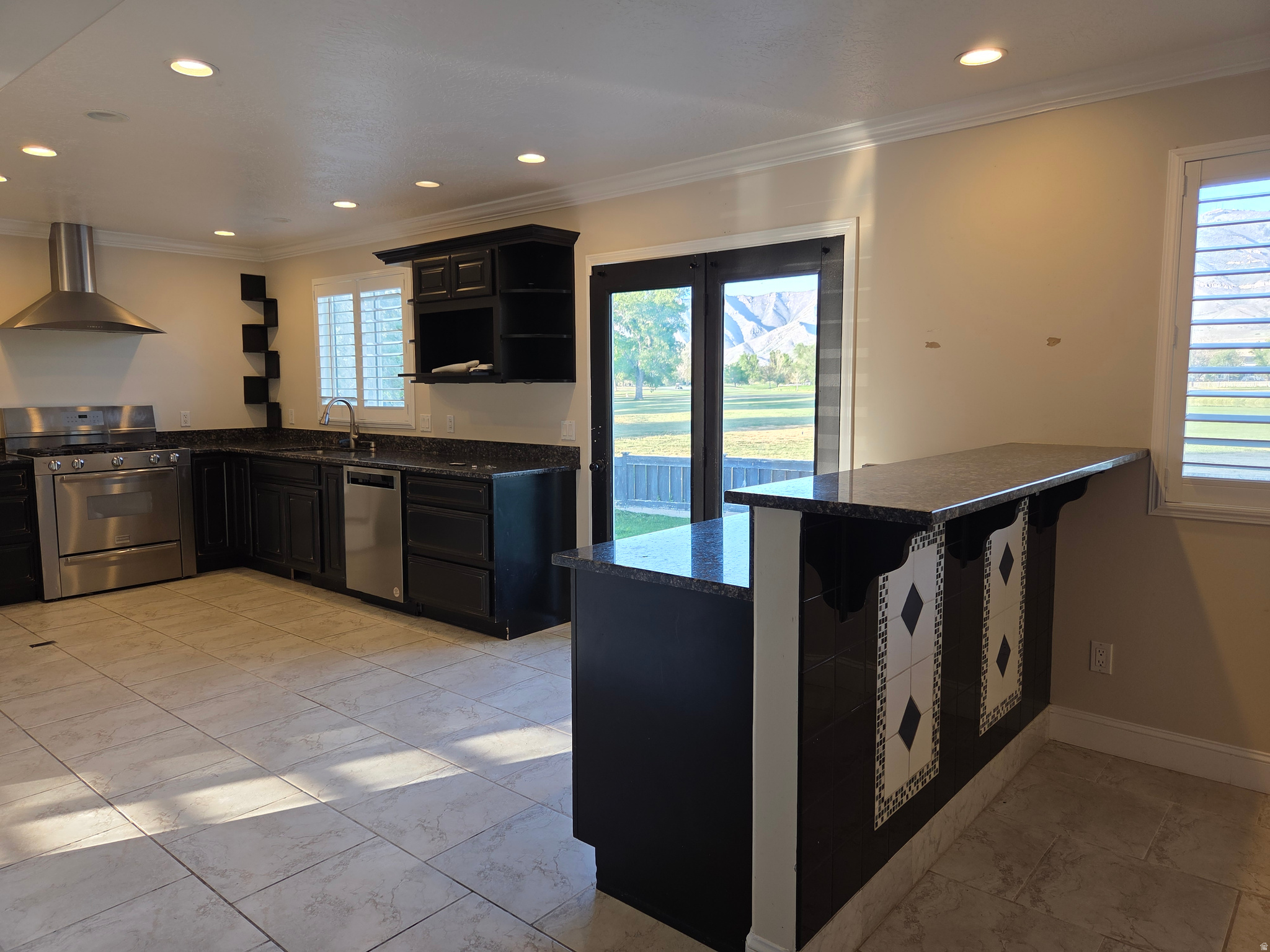 LAKESIDE - Residential