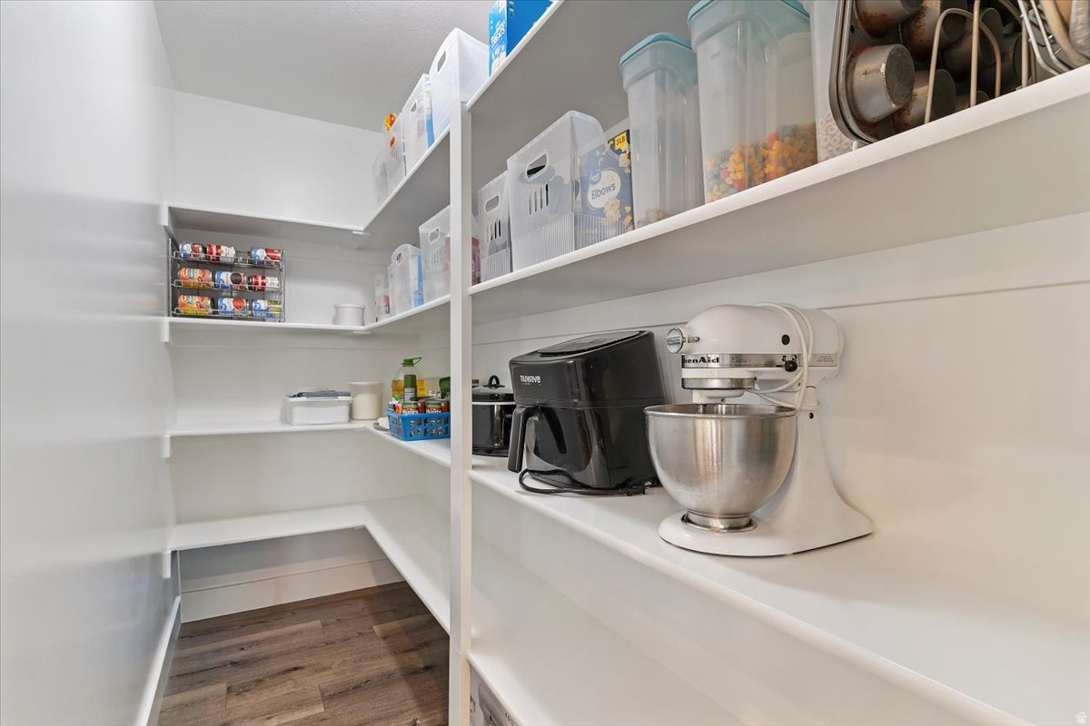 BLUFF AT LAKEVIEW FARMS - Residential