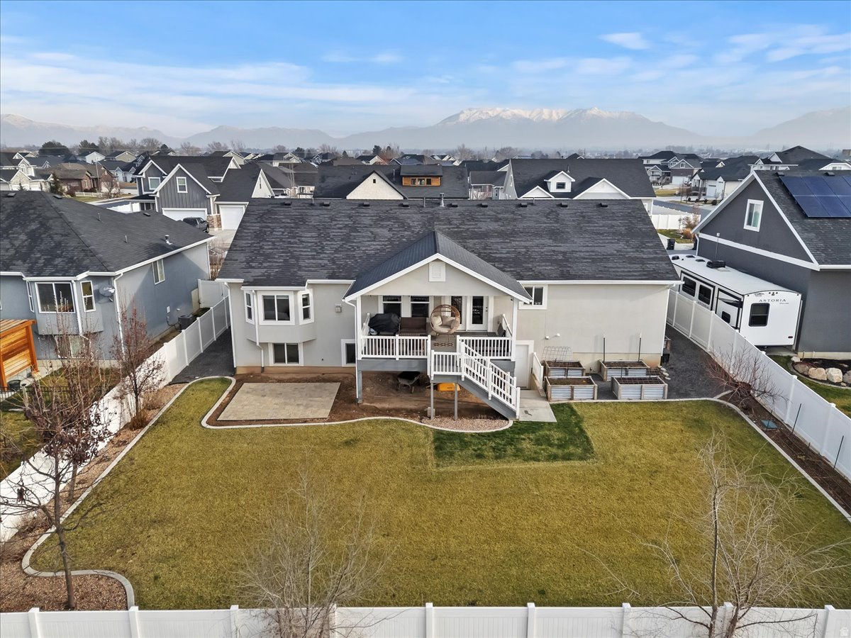 BLUFF AT LAKEVIEW FARMS - Residential