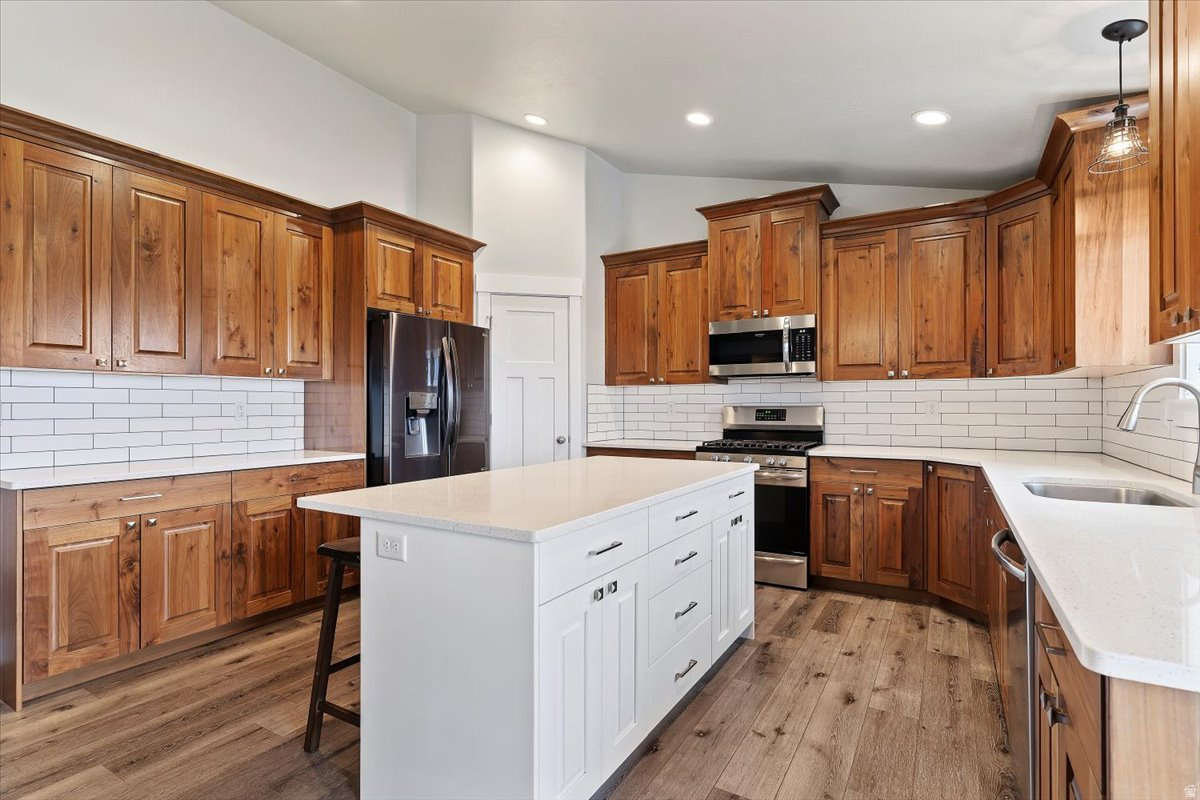 BLUFF AT LAKEVIEW FARMS - Residential