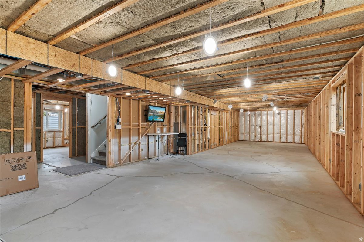 BLUFF AT LAKEVIEW FARMS - Residential