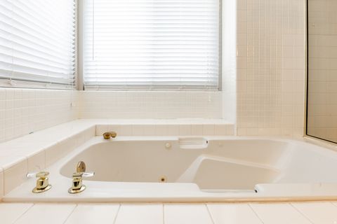 Tiny photo for 1787 S 1175 E, Bountiful, UT 84010 (MLS # 2124682)