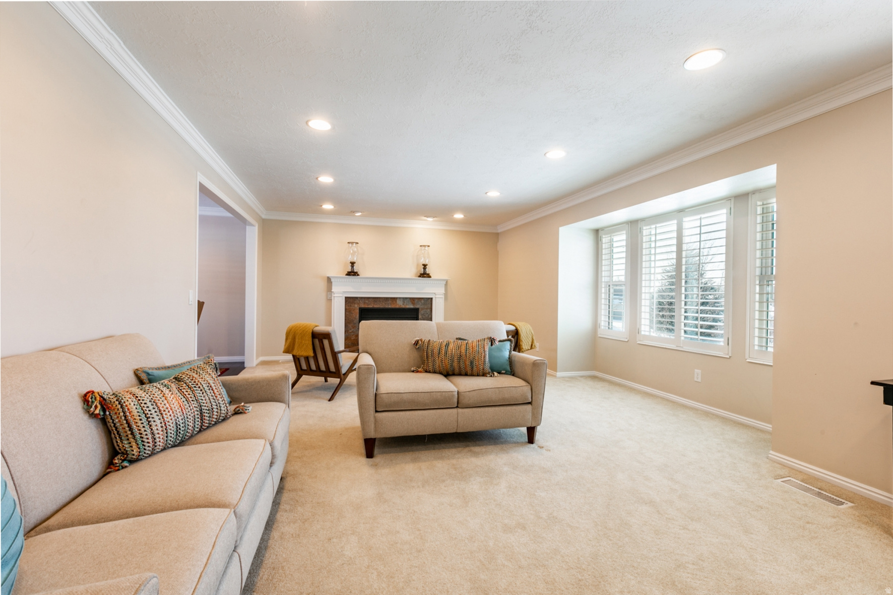 BOUNTIFUL HILLS - Residential