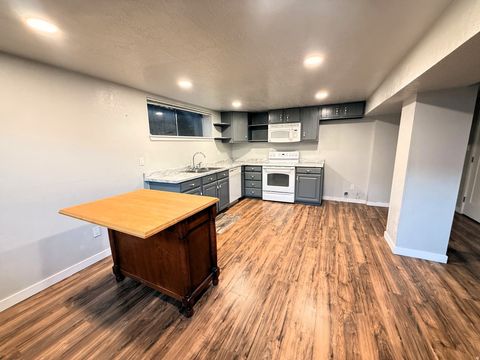 Tiny photo for 668 E 600 S, Salem, UT 84653 (MLS # 2127833)