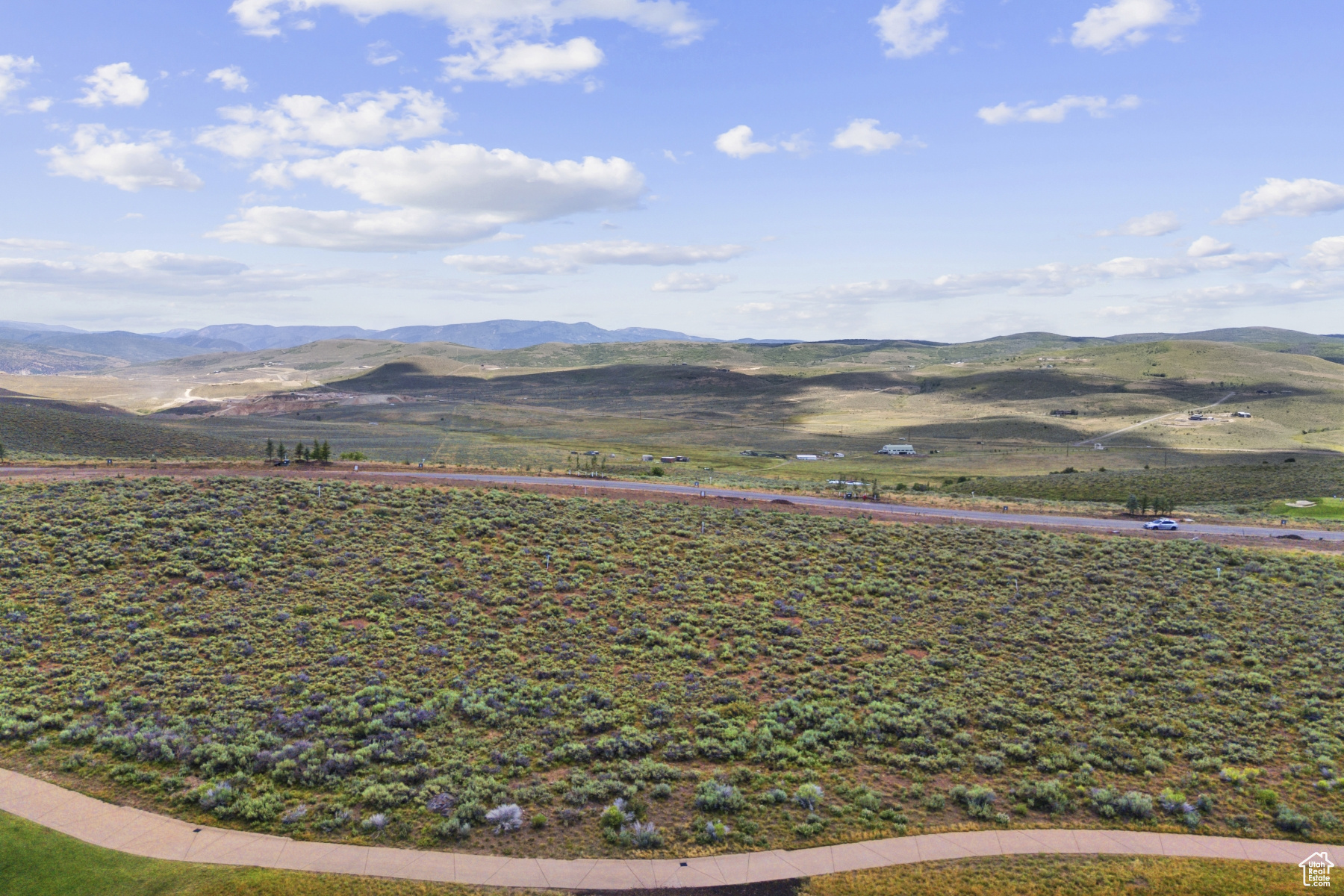 LINKS EDGE - Residential