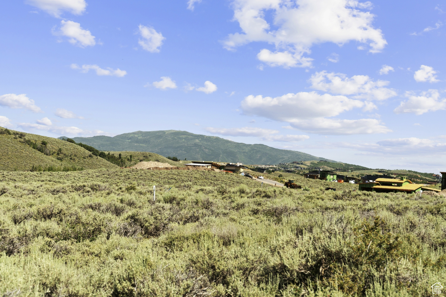 LINKS EDGE - Residential