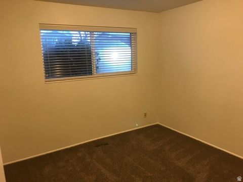 Tiny photo for 254 W 650 S, Bountiful, UT 84010 (MLS # 2120271)