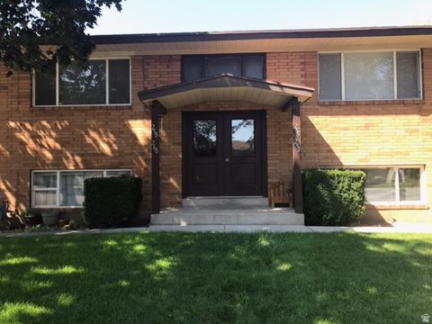 Tiny photo for 254 W 650 S, Bountiful, UT 84010 (MLS # 2120271)