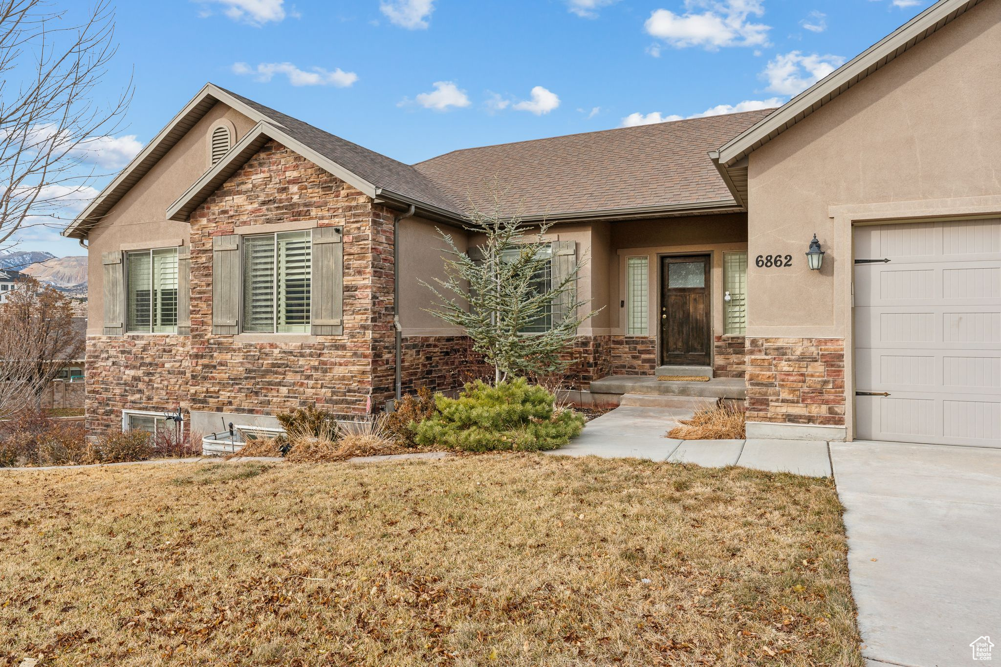 6862 W Clear Water Dr, Herriman, Utah image 4