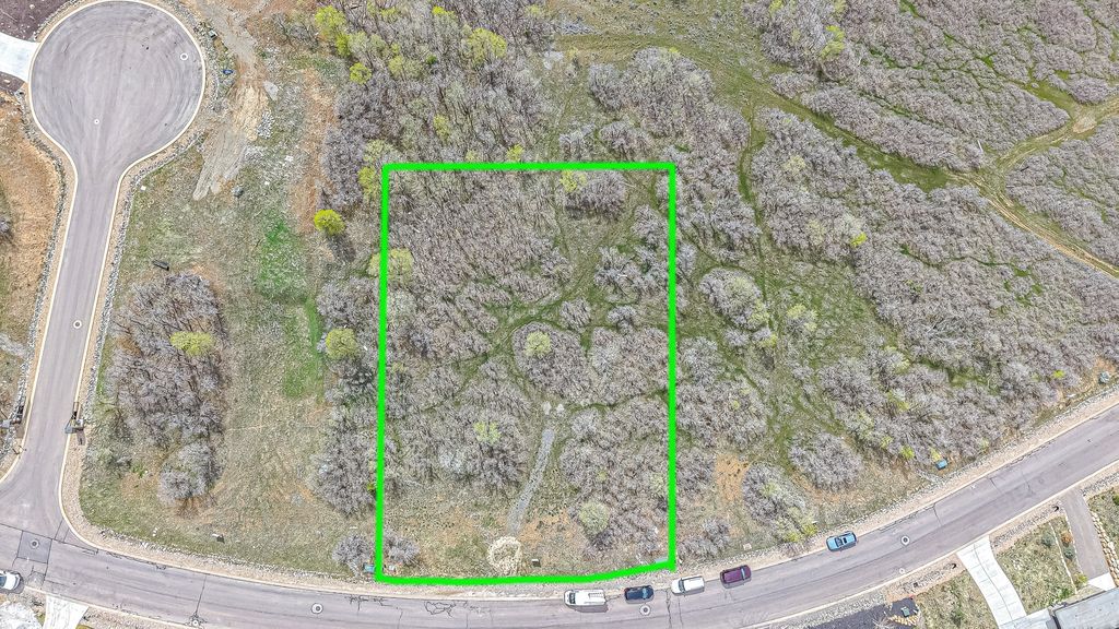 Photo of 890 S SUMMIT DR #47, Woodland Hills, UT 84653 (MLS # 2145045)