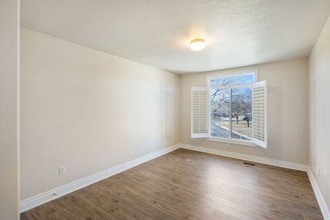 Tiny photo for 1082 E 370 N, American Fork, UT 84003 (MLS # 2143924)