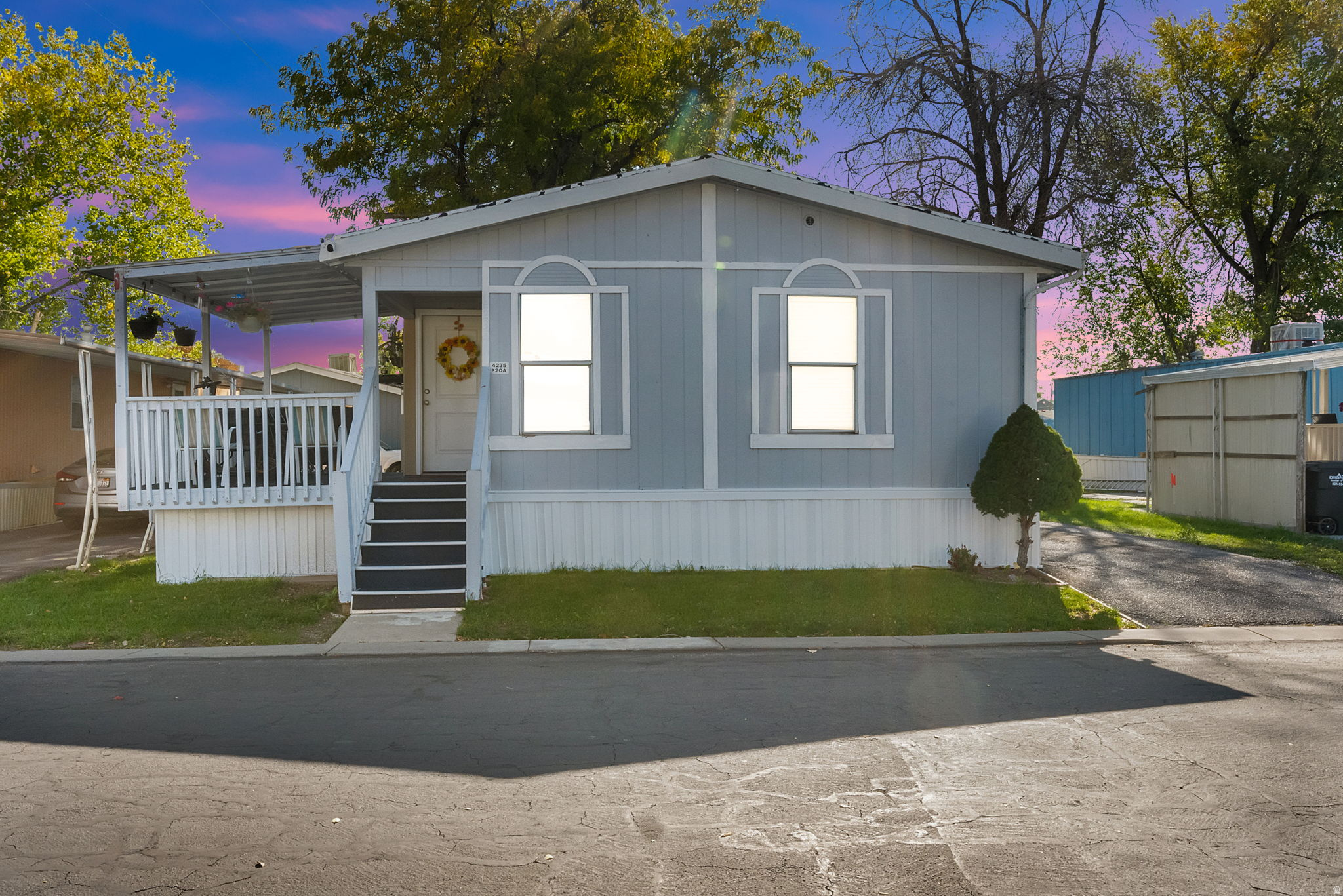 WEST CREST - Residential