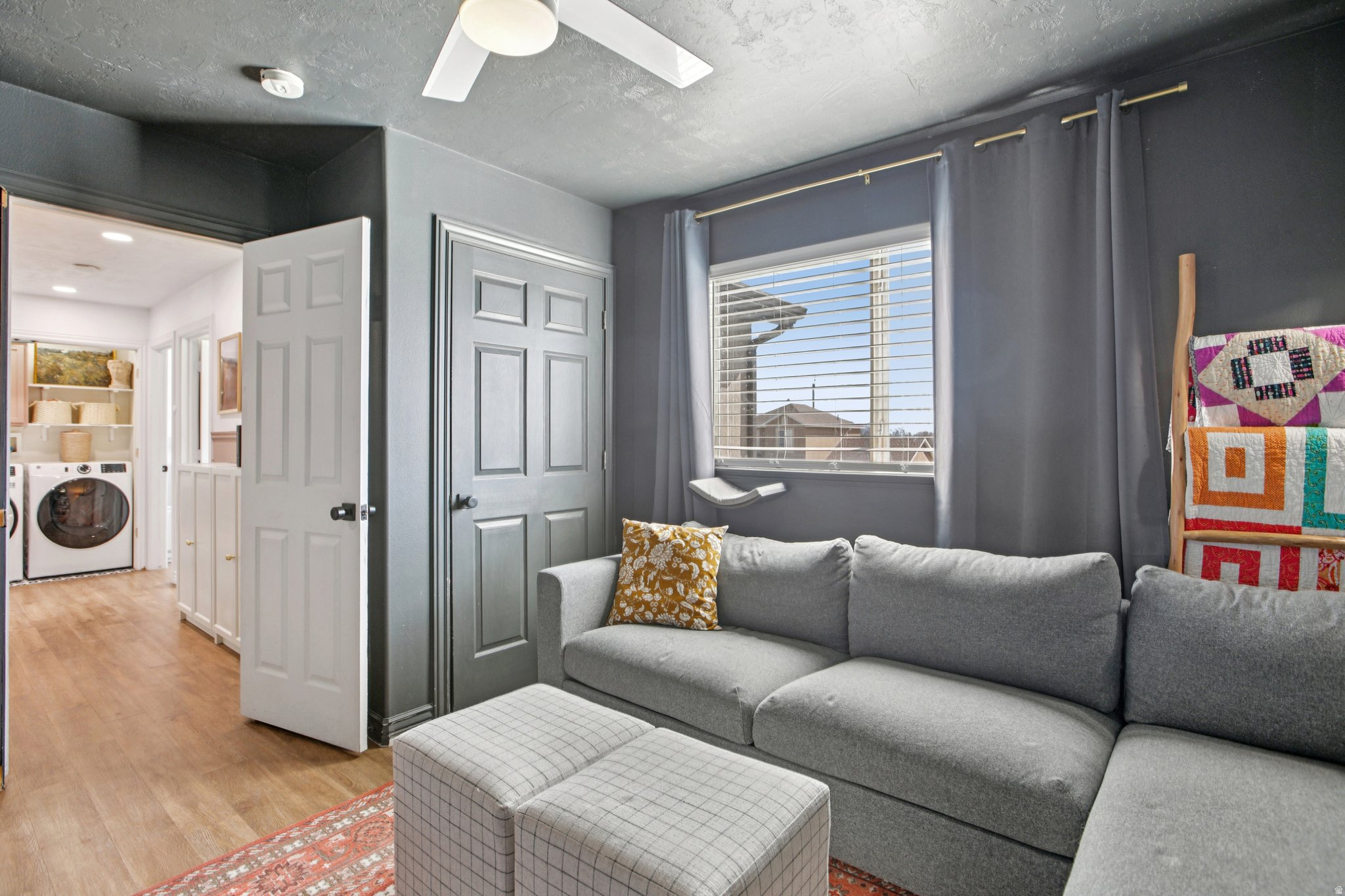 NORTH LAKE - Residential