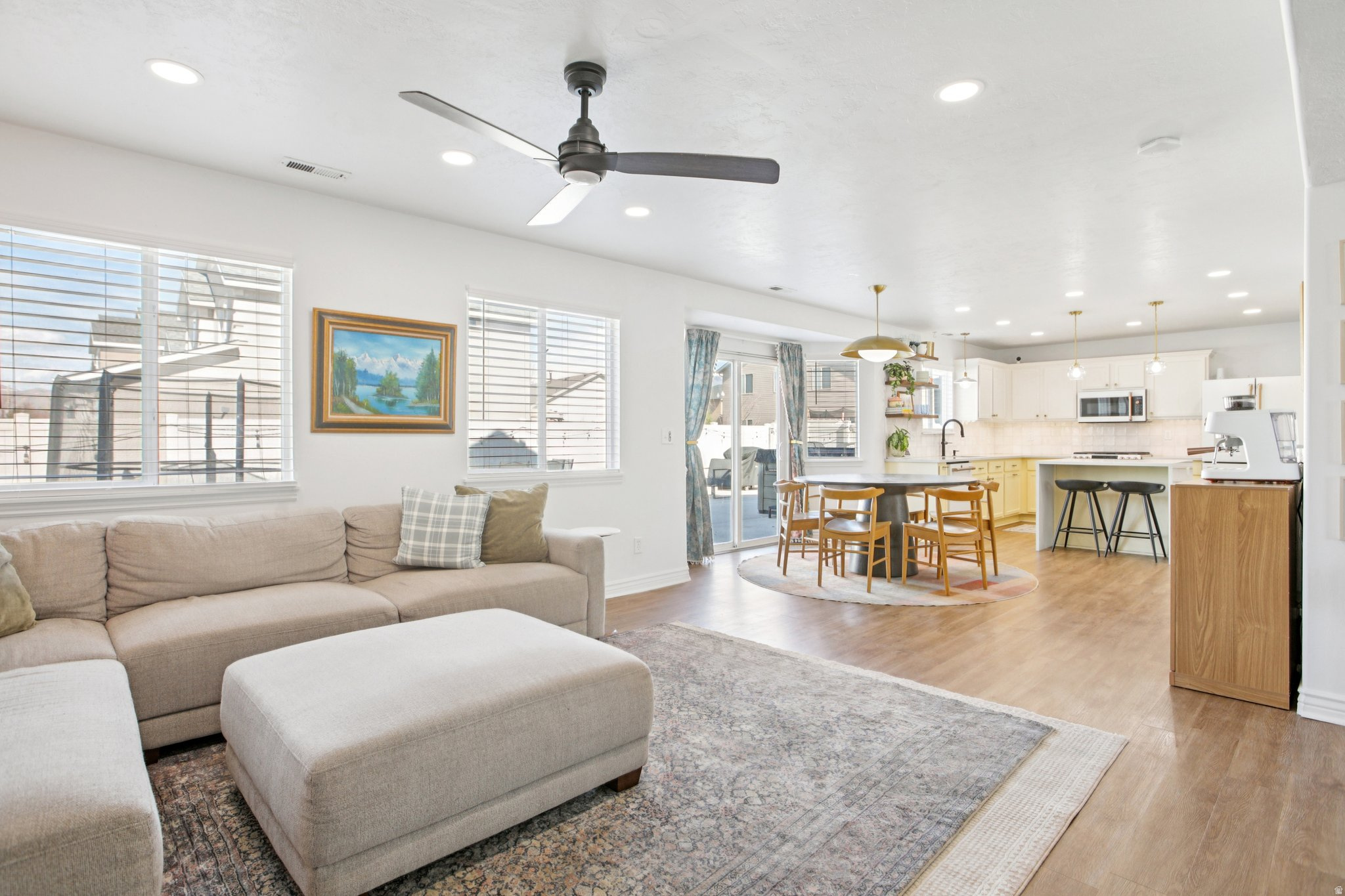 NORTH LAKE - Residential