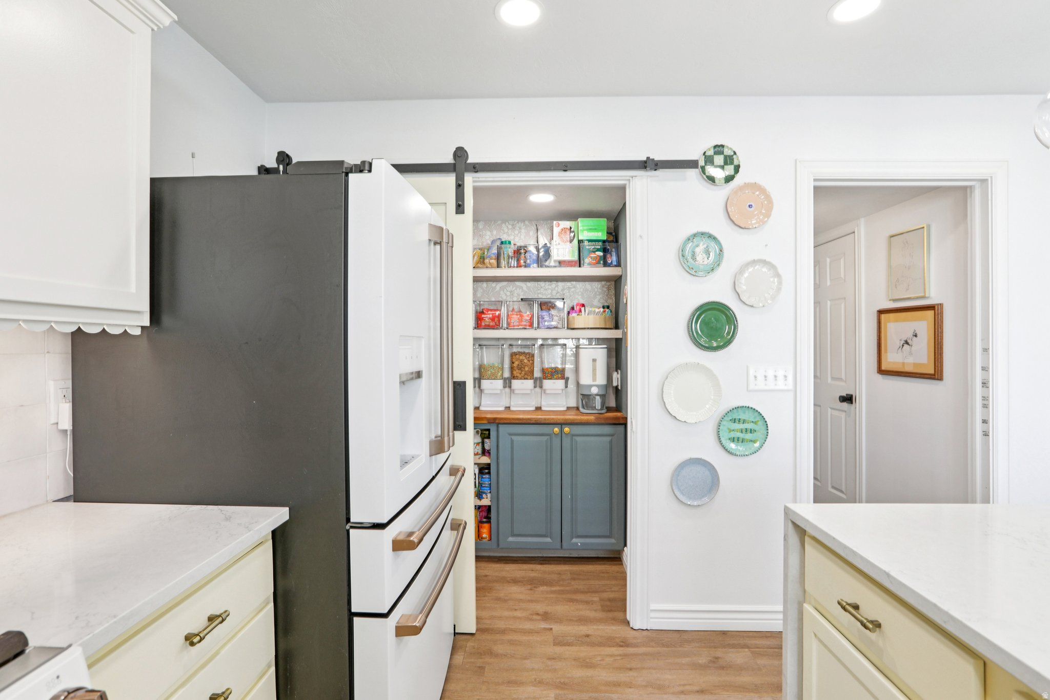 NORTH LAKE - Residential