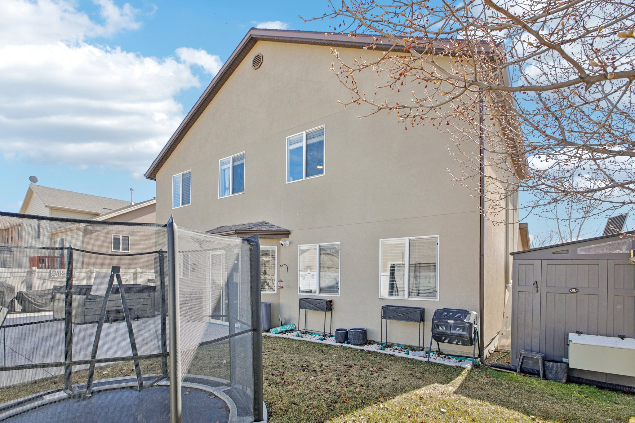 NORTH LAKE - Residential