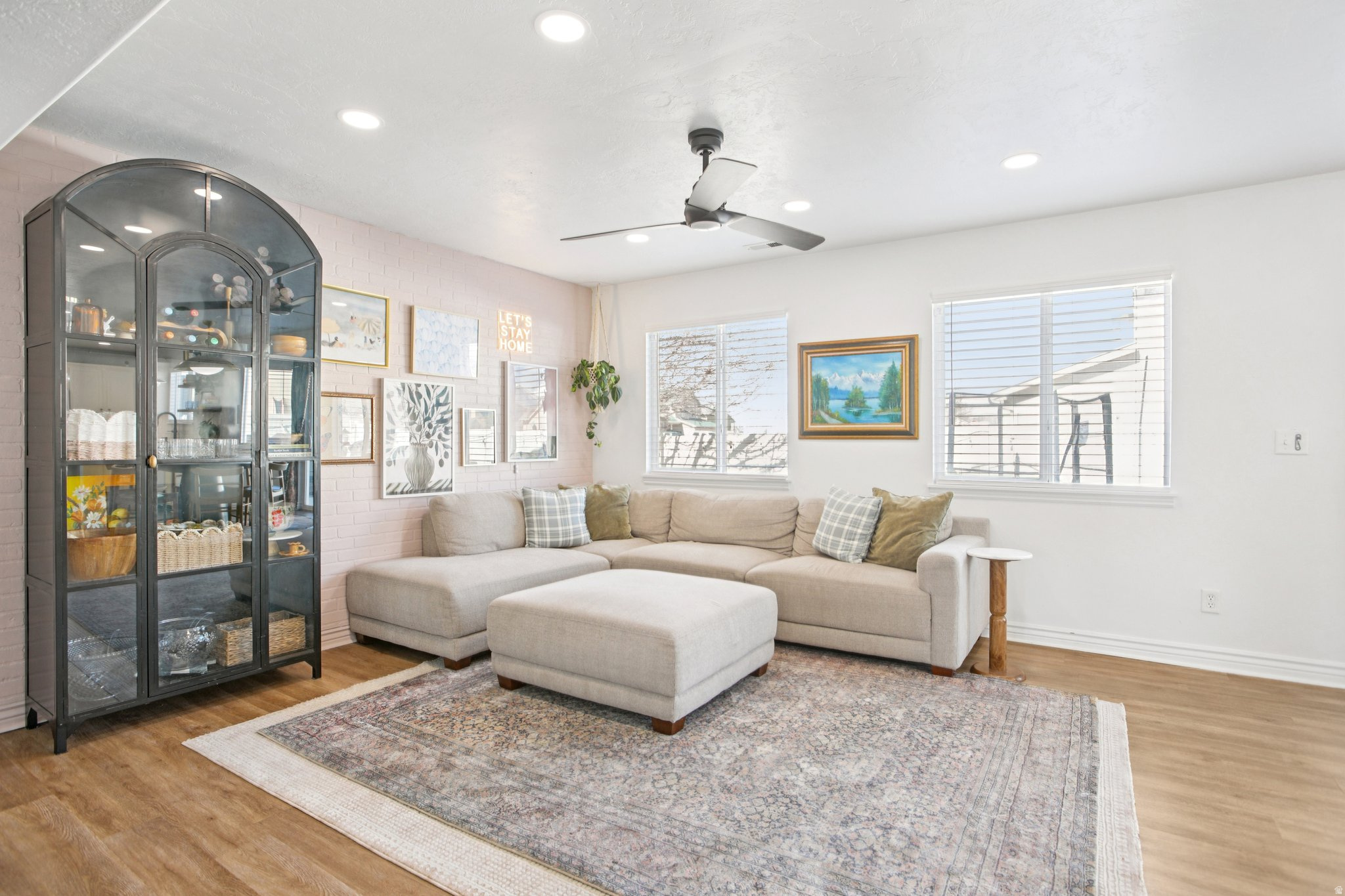 NORTH LAKE - Residential