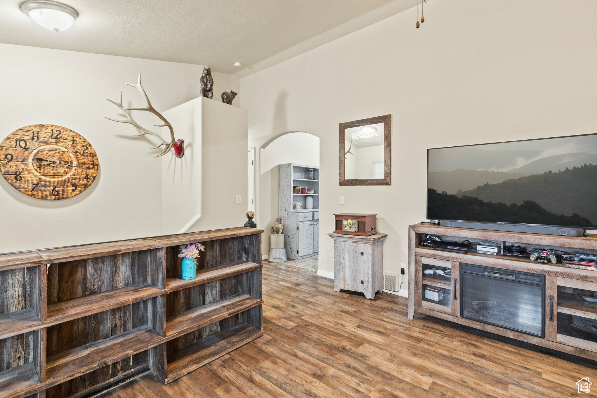 78 N Peach St, Santaquin, Utah image 3