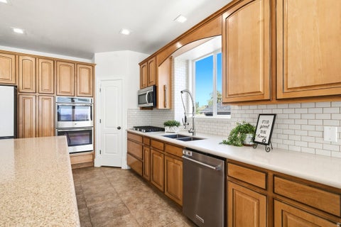 Tiny photo for 752 N 1475 E, Layton, UT 84040 (MLS # 2185012)