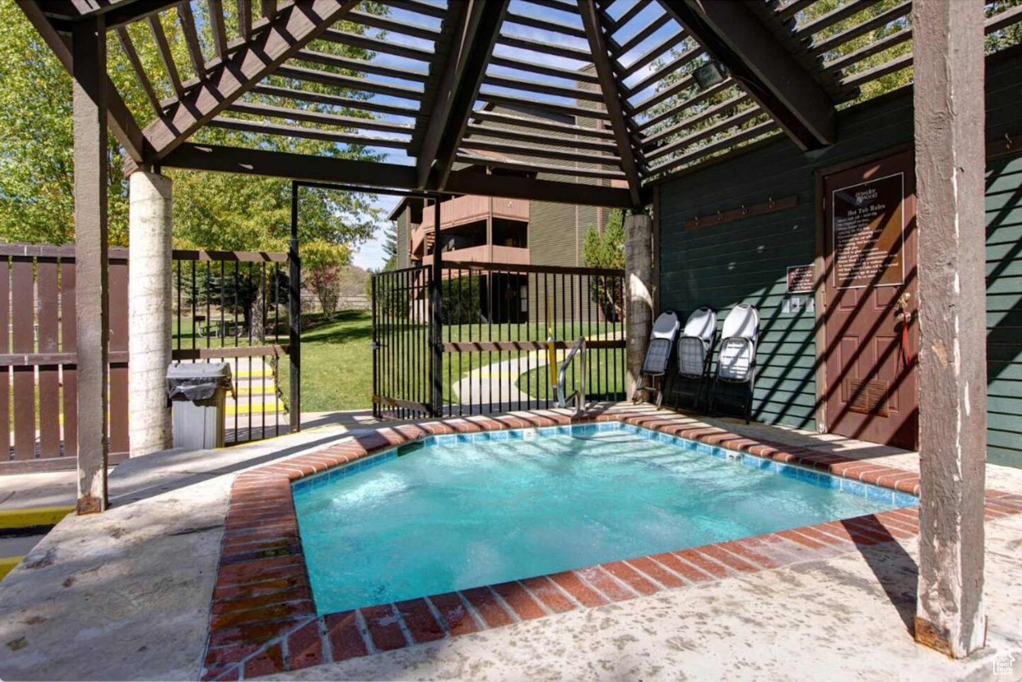 POWDERWOOD - Residential
