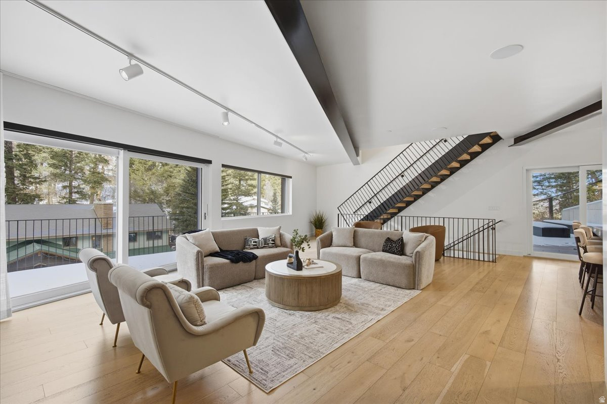 SUMMIT PARK - Residential