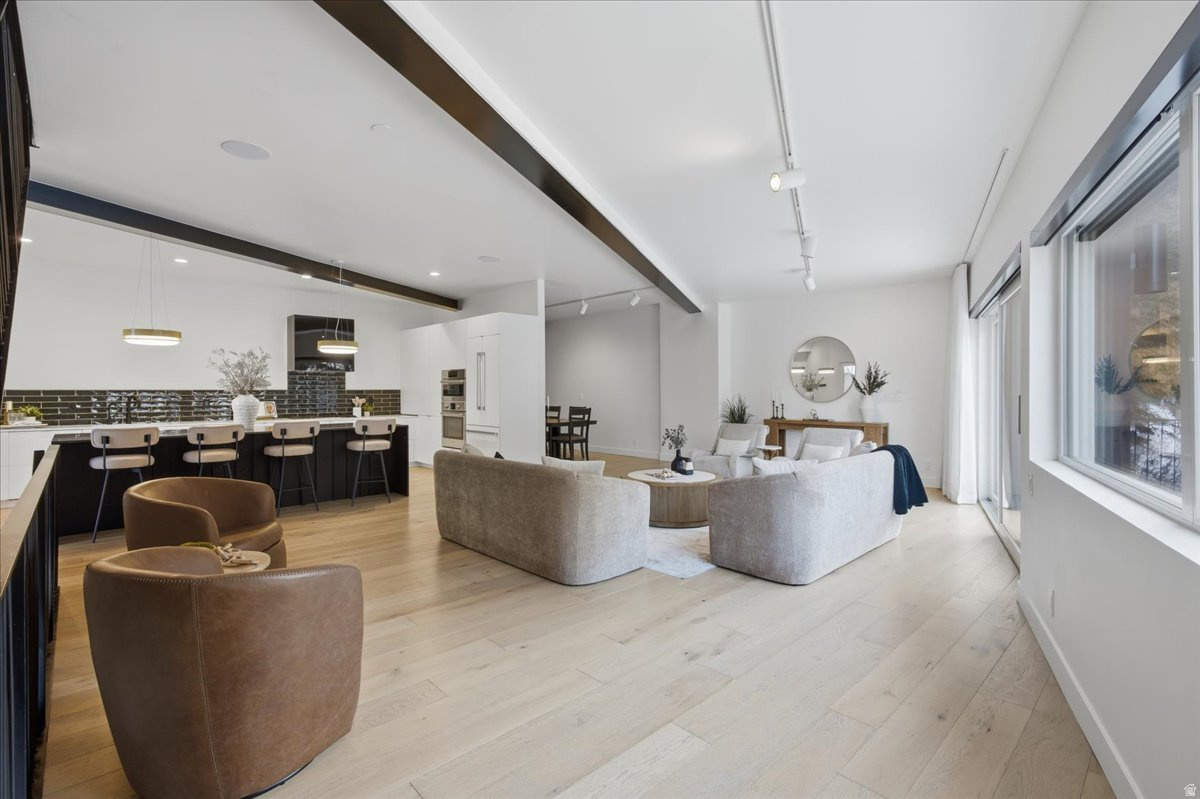 SUMMIT PARK - Residential